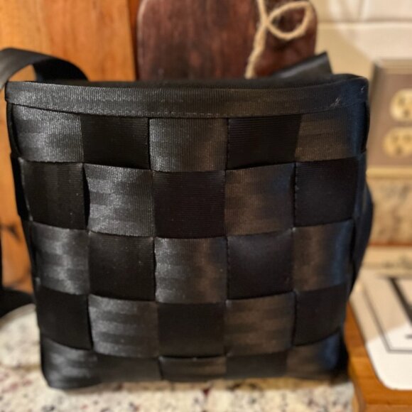 Harveys Original Seatbelt Purse - Picture 2 of 4